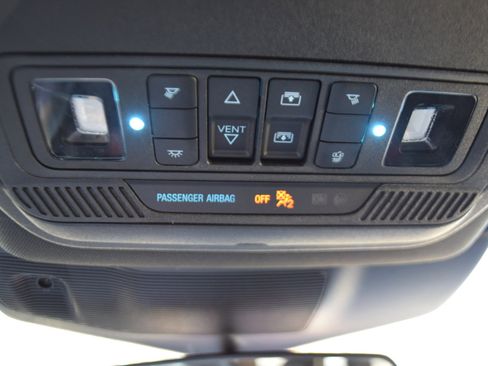 Used 2020 Ford Explorer XLT w/ Equipment Group 202A image 18