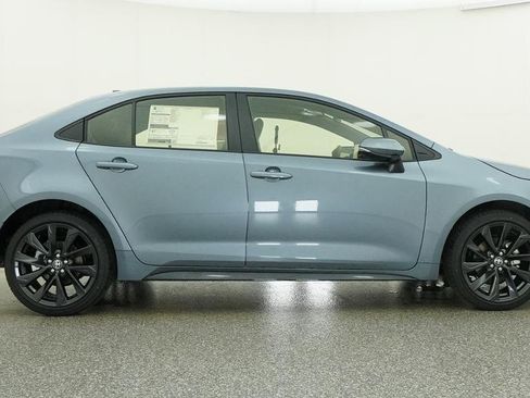 Used 2026 Toyota Corolla SE FWD image 13