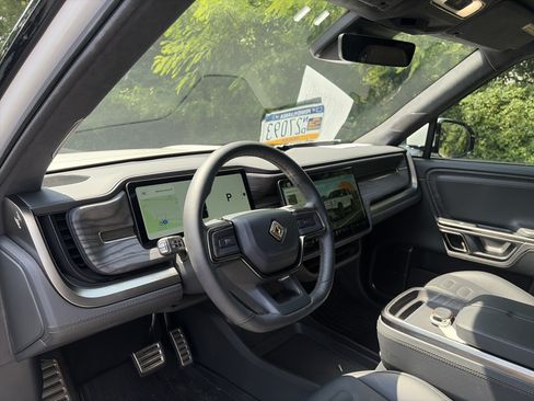 Used 2022 Rivian R1S Launch Edition AWD/4WD image 26
