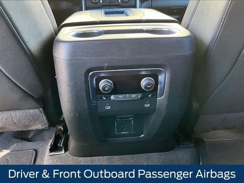 Used 2023 Chevrolet Suburban Premier image 16