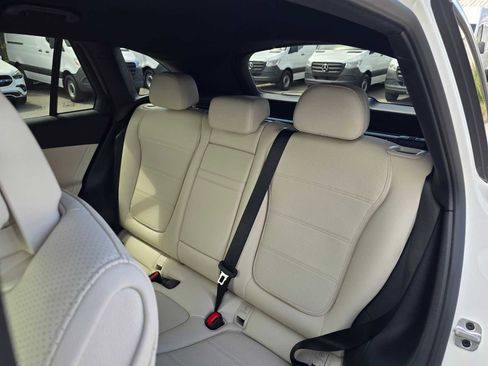 Used 2026 Mercedes-Benz GLC 300 image 19