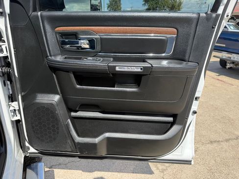 Used 2018 RAM 2500 Laramie w/ Convenience Group image 31