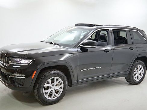 Used 2022 Jeep Grand Cherokee Limited image 6