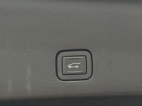 Used 2024 Cadillac XT6 Premium Luxury AWD/4WD image 37