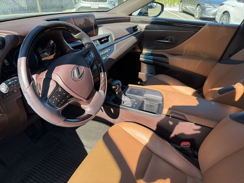 Used 2021 Lexus ES 350 w/ Premium Package image 5