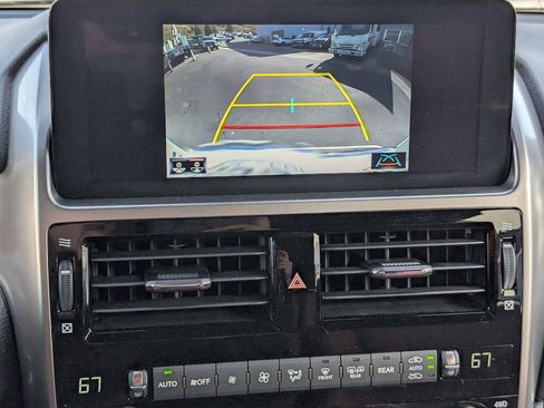 Used 2023 Lexus GX 460 Premium image 17