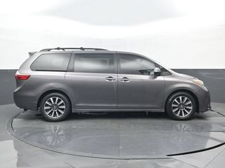 Used 2019 Toyota Sienna Limited FWD video 2