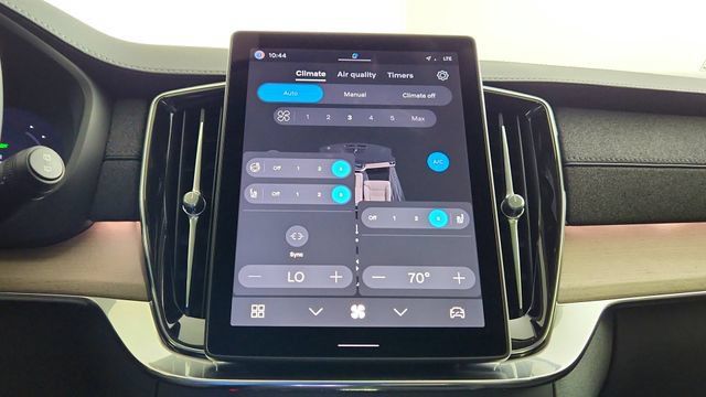 New 2026 Volvo XC90 T8 Plus w/ Protection Package AWD/4WD image 23