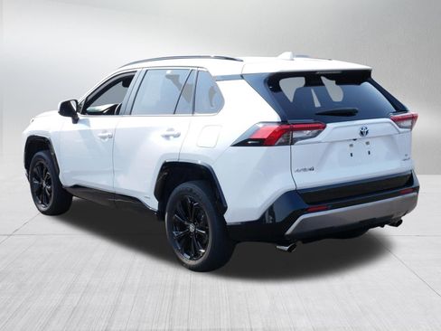 Used 2024 Toyota RAV4 SE AWD/4WD image 5