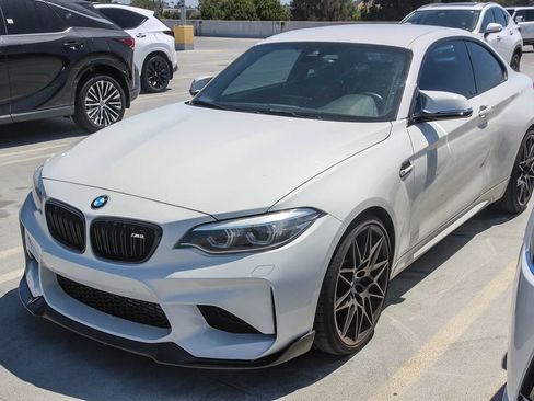 Used 2018 BMW M2 RWD image 3