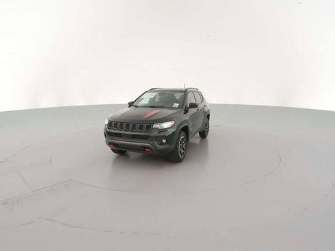 New 2026 Jeep Compass Trailhawk image 3