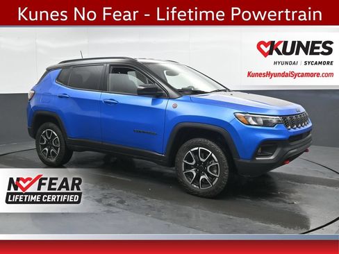 Used 2025 Jeep Compass Trailhawk AWD/4WD image 1
