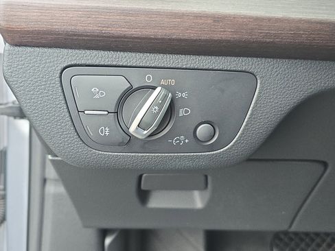 Used 2022 Audi Q5 2.0T Premium Plus image 24