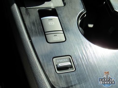 Certified 2025 Nissan Rogue SV FWD image 30