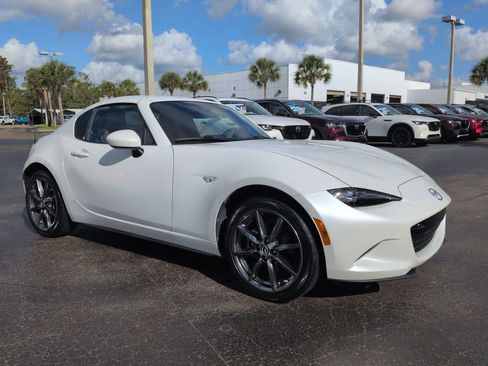 Used 2019 MAZDA MX-5 Miata RF Grand Touring RWD image 2