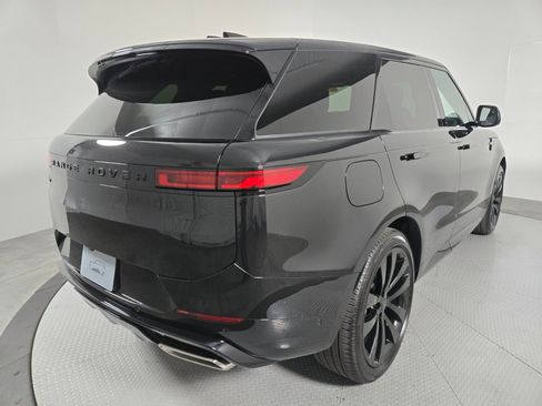 New 2026 Land Rover Range Rover Sport Dynamic SE AWD/4WD image 2
