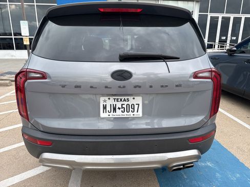 Used 2020 Kia Telluride S w/ S 8 Passenger Seating Package image 7