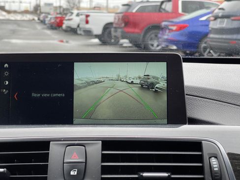 Used 2018 BMW 330i xDrive Sedan image 10