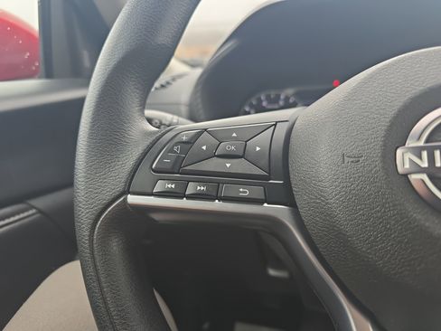 Used 2025 Nissan Sentra SV image 21