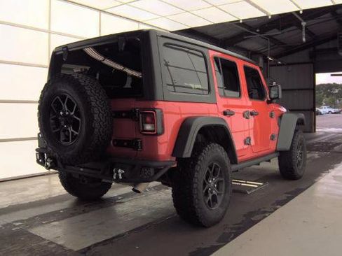 Used 2024 Jeep Wrangler Unlimited AWD/4WD image 4