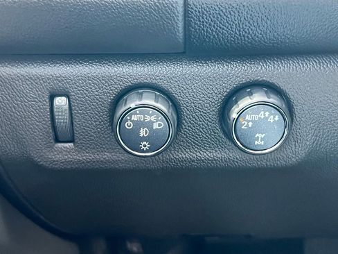 Used 2022 GMC Canyon AT4 image 30