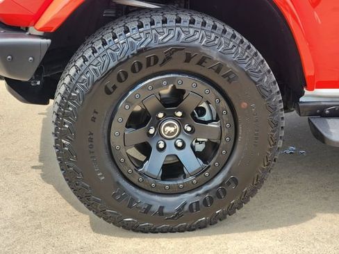 Used 2025 Ford Bronco Stroppe Edition AWD/4WD image 18