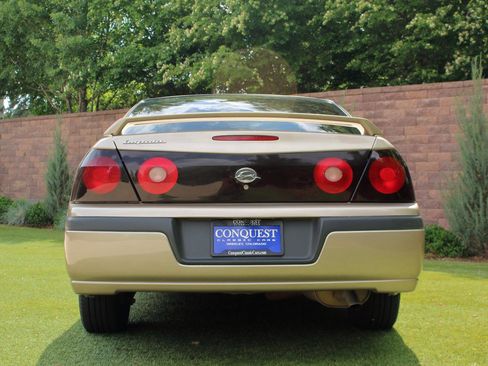 Used 2005 Chevrolet Impala w/ Preferred Equipment Group FWD image 15