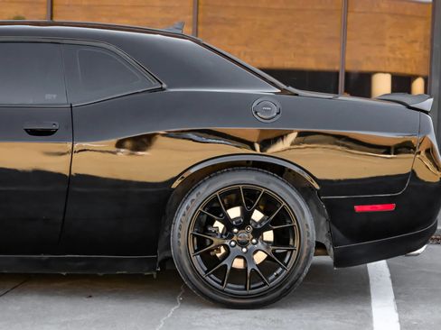 Used 2015 Dodge Challenger R/T Plus image 15