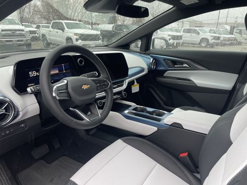 New 2026 Chevrolet Equinox EV LT FWD image 11