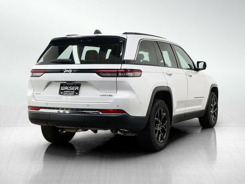 Used 2024 Jeep Grand Cherokee Limited AWD/4WD image 5