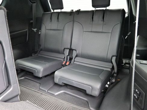 Used 2024 Lexus LX 600 F Sport image 36