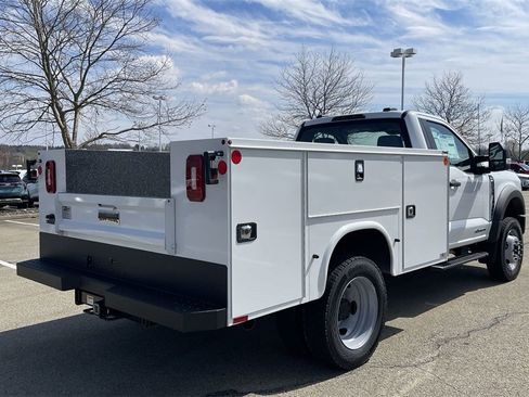 New 2024 Ford F550 4x4 Regular Cab Super Duty image 3