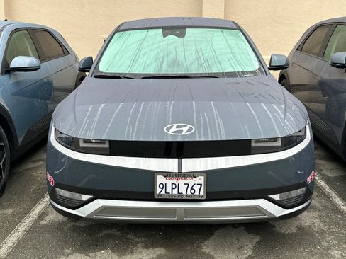 Used 2024 Hyundai Ioniq 5 SEL image 3