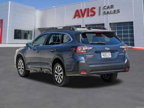Used 2025 Subaru Outback Premium AWD/4WD image 7