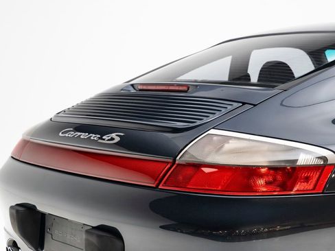 Used 2004 Porsche 911 Carrera 4S image 45