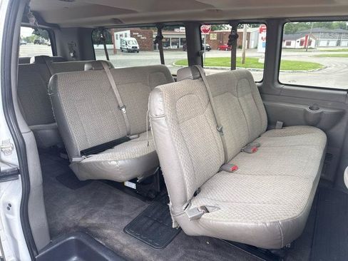 Used 2010 Chevrolet Express 3500 LT w/ LT Preferred Equipment Group RWD image 17
