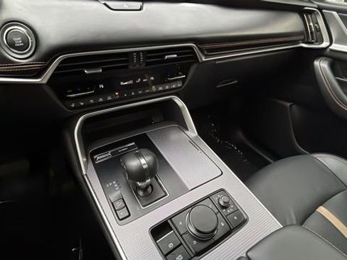 Used 2025 MAZDA CX-90 3.3 Turbo w/ Premium Plus Pkg image 14