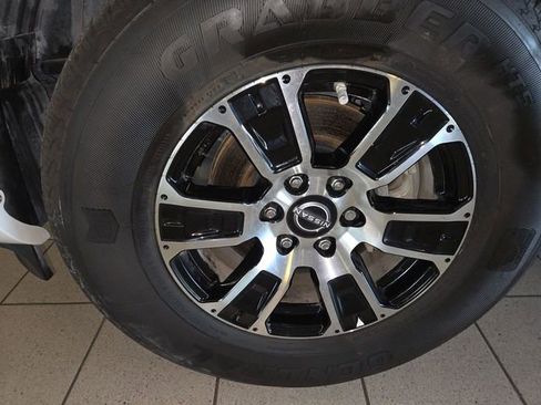 Used 2024 Nissan Titan SV w/ Accessory Utility Package image 10