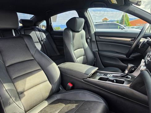 Used 2019 Honda Accord Sport image 12