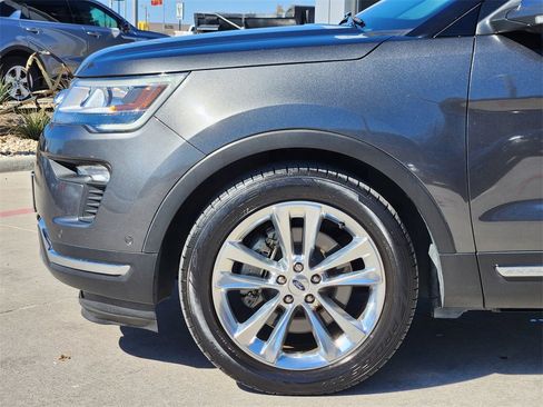 Used 2018 Ford Explorer Limited w/ Equipment Group 301A image 8