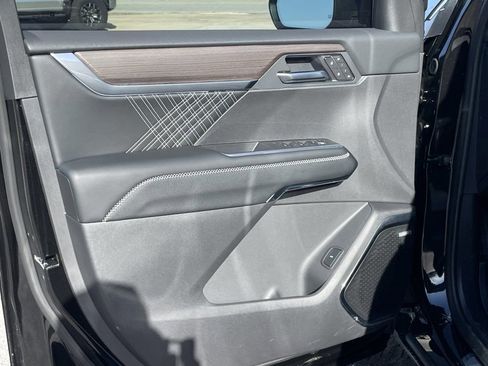 New 2026 GMC Acadia Denali w/ Super Cruise Package image 10