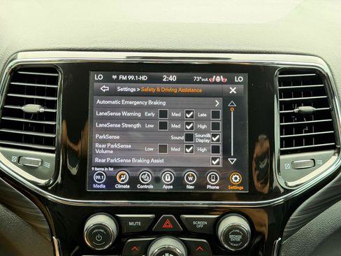 Used 2021 Jeep Grand Cherokee Laredo X AWD/4WD image 64
