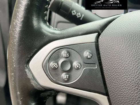 Used 2022 Chevrolet Colorado LT w/ Safety Package image 14