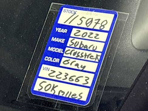 Used 2022 Subaru Crosstrek 2.0i Premium w/ Moonroof Package image 25