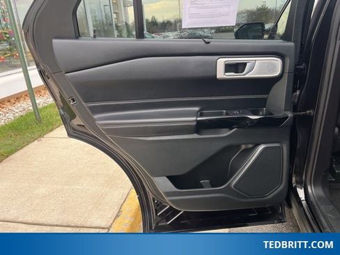 Used 2022 Ford Explorer ST w/ Equipment Group 401A image 18