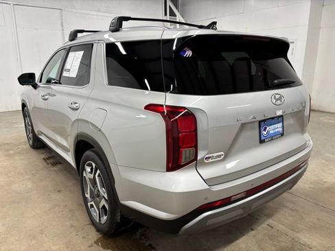 Used 2024 Hyundai Palisade Limited FWD image 5