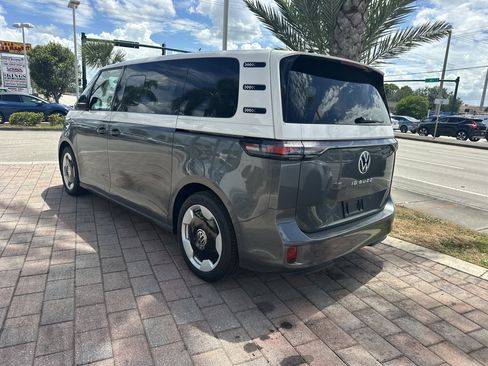 New 2025 Volkswagen ID. Buzz Pro S image 5
