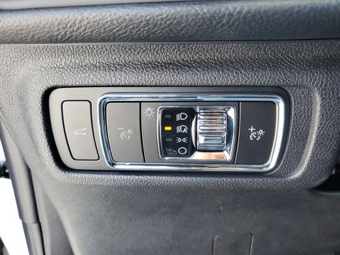 New 2026 Lincoln Corsair Premiere image 14