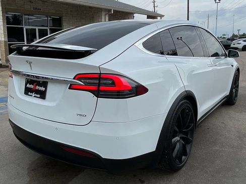 Used 2018 Tesla Model X 75D AWD/4WD image 5