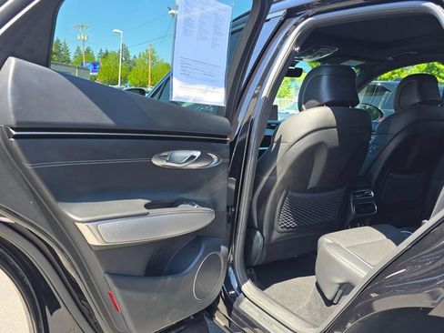 Used 2022 Genesis GV70 3.5T Sport AWD/4WD image 15